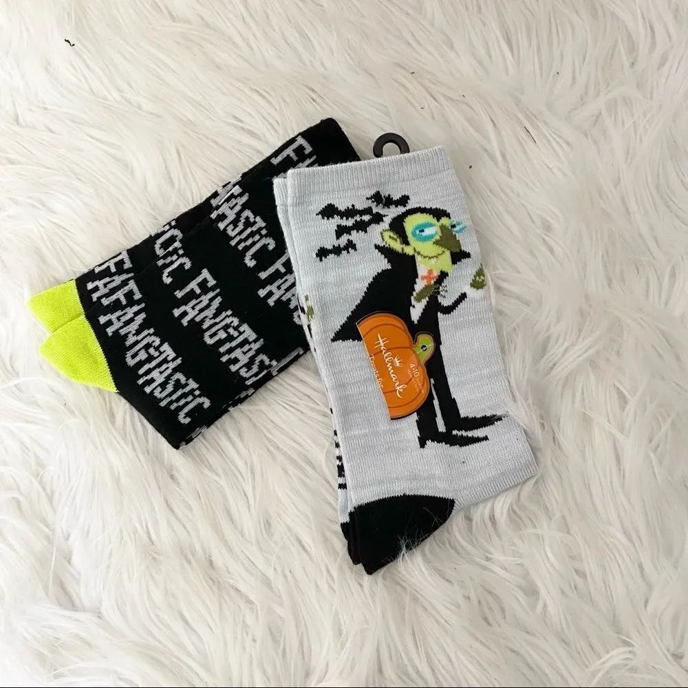 NEW Hallmark Ladies 2 pairs of Halloween socks shoe size 4-10